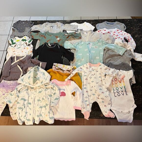 Bundle 25 girl clothes NB-6/9mo:Carter, Jack &Cat, Little James, Just1You, H&M - Picture 1 of 11